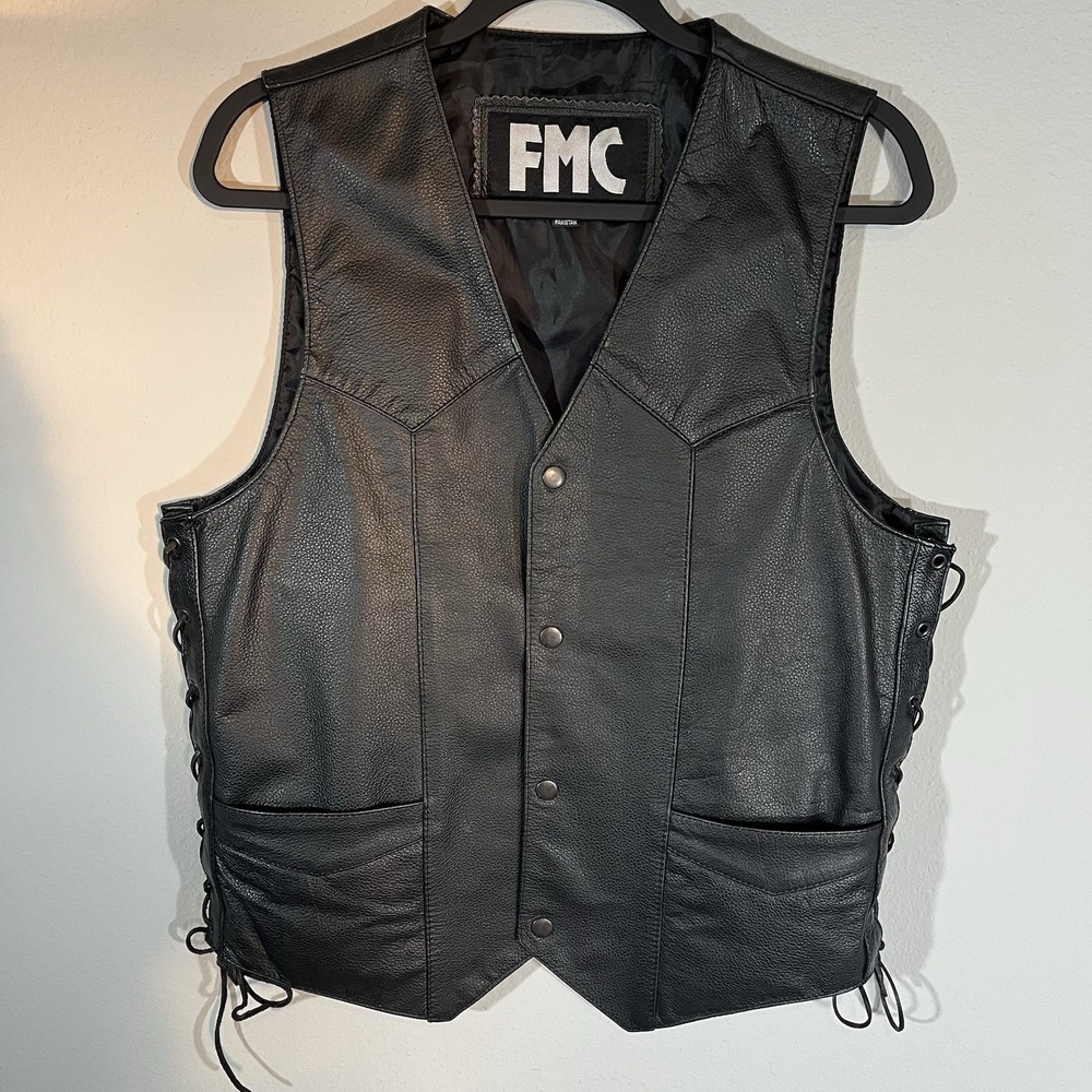 FMC Leather Motorcycle Vest Unisex Size 38 Snapdown Laced Sides Pockets Biker